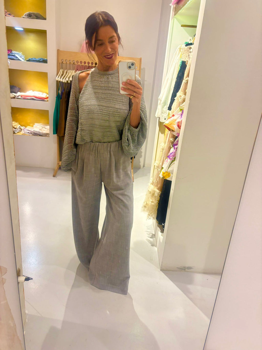 Pantalón gris