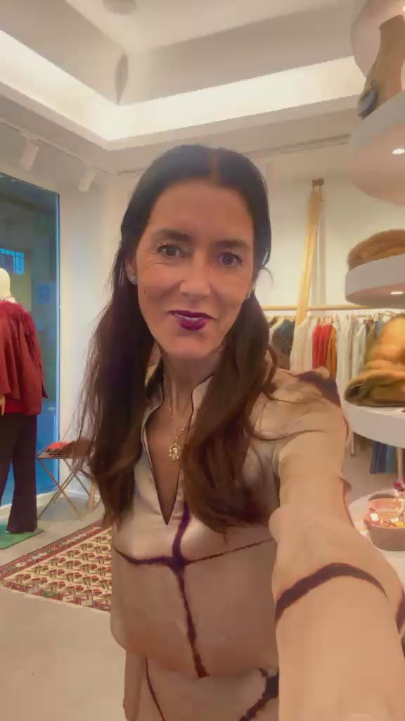 Conjunto beige y teja